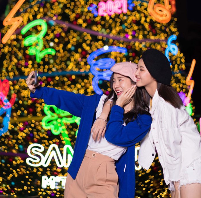 เฉลิมฉลองเทศกาลแห่งความสุข ที่ “สามย่านมิตรทาวน์”