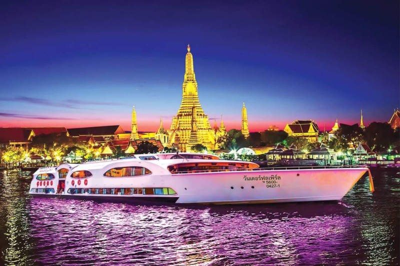 เปิดบริการอีกครั้ง เรือ Wonderful Pearl เสิร์ฟความอร่อย พร้อมให้คุณชมวิวเจ้าพระยาที่งดงามยามค่ำคืน