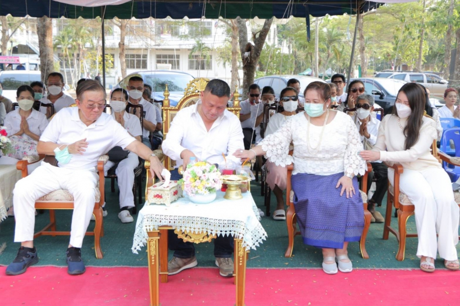 “ดร.หิมาลัย เป็นประธานพิธีเททองหล่อองค์เจ้าแม่กวนอิมสูงที่สุดในอำเภอหนองเสือ !!