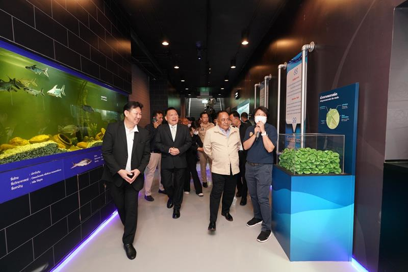 รมช.มหาดไทย ตรวจเยี่ยมศูนย์บริหารจัดการคุณภาพน้ำ อบต.ลำโพ นนทบุรี